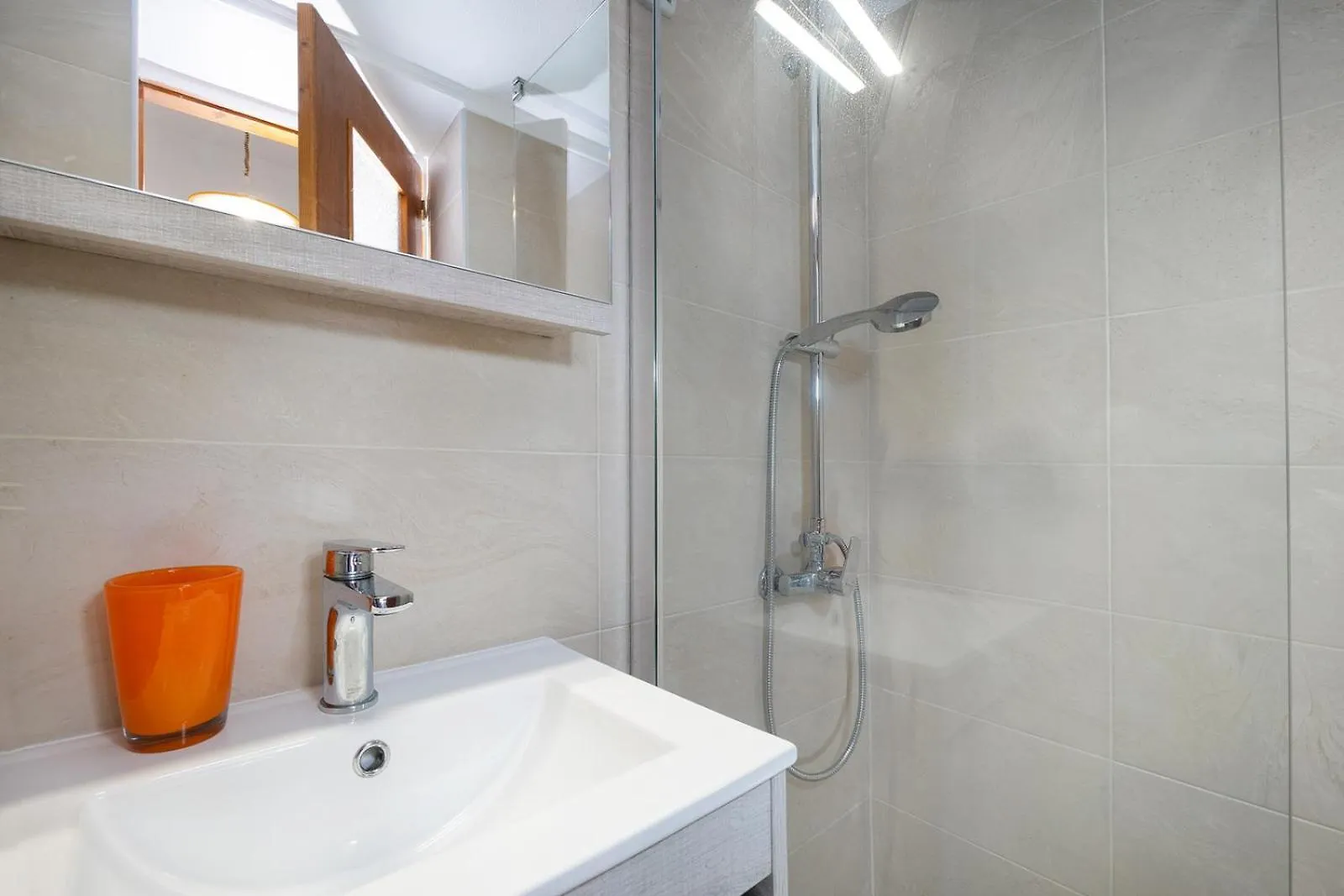 Eleni Residences Kalyves Apartment