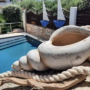 Dimitra's Sea-crafts Boutique Apartment